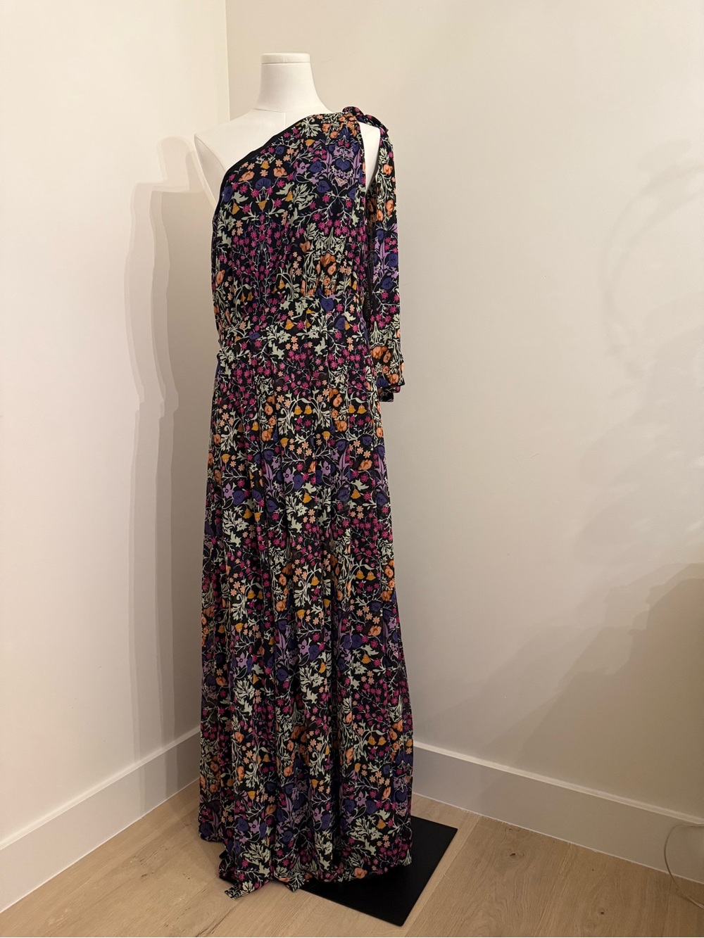 One-Shoulder Floral Maxi Dress in Multicolor